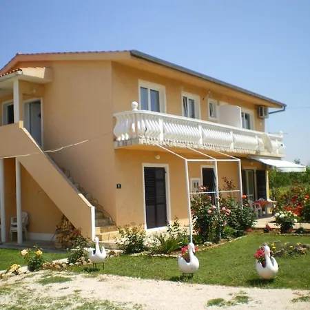 In Privlaka With Sea View, Balcony, Air Conditioning, W-lan 667-1 Privlaka (Zadar)